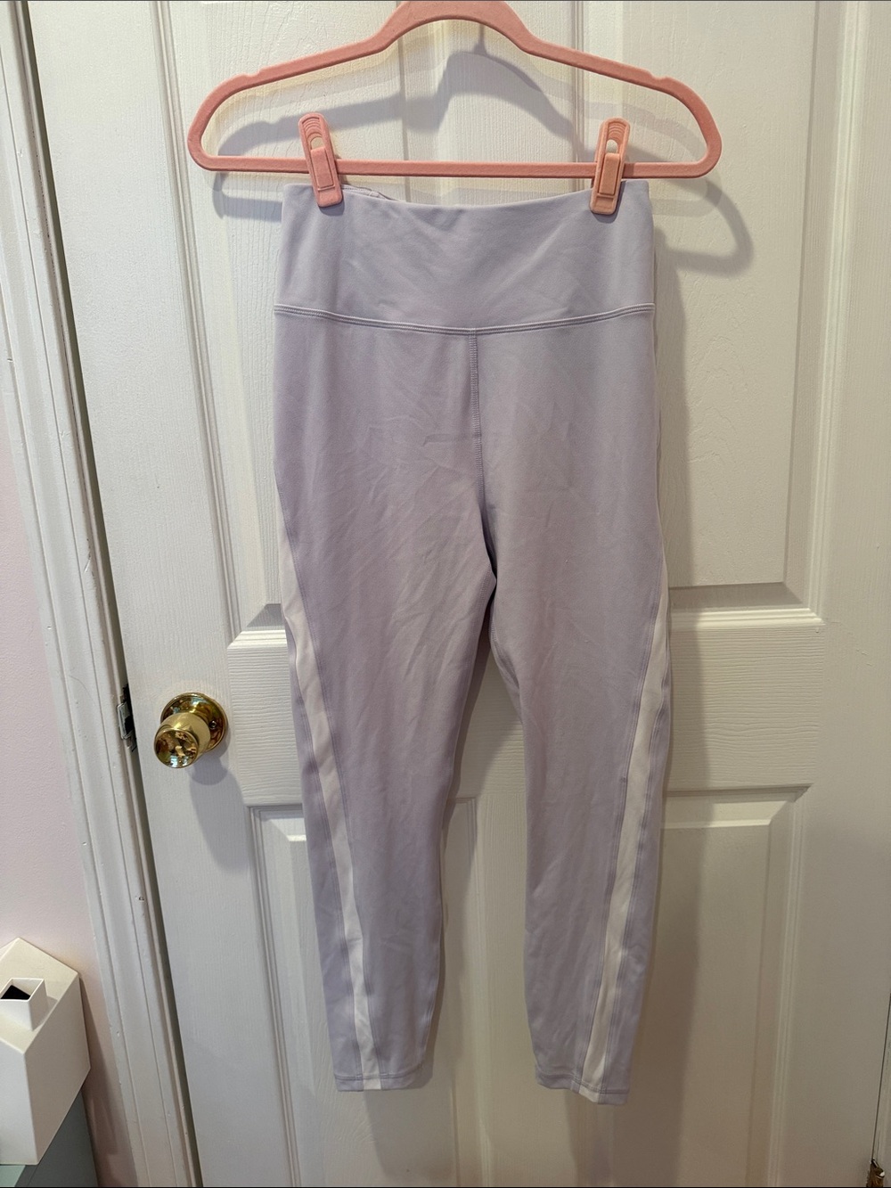 Seaav Women’s Lavender Leggings with White Side Stripe size M